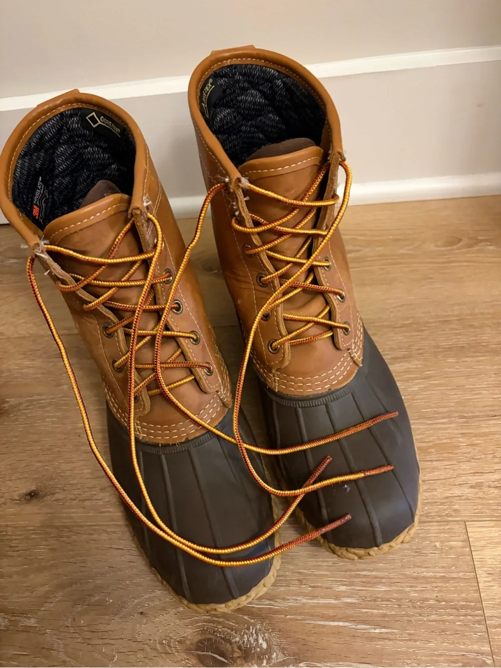 Rarely worn men’s LL Bean boots - excellent condition!